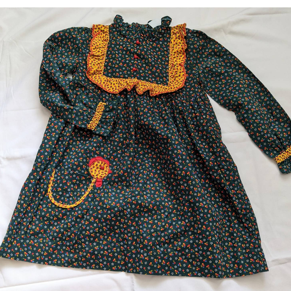 Vintage Floral Applique Chicken Pocket Dress